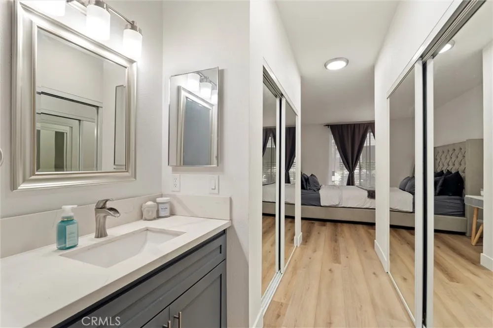 2504 W Macarthur Boulevard #I Santa Ana, CA 92704