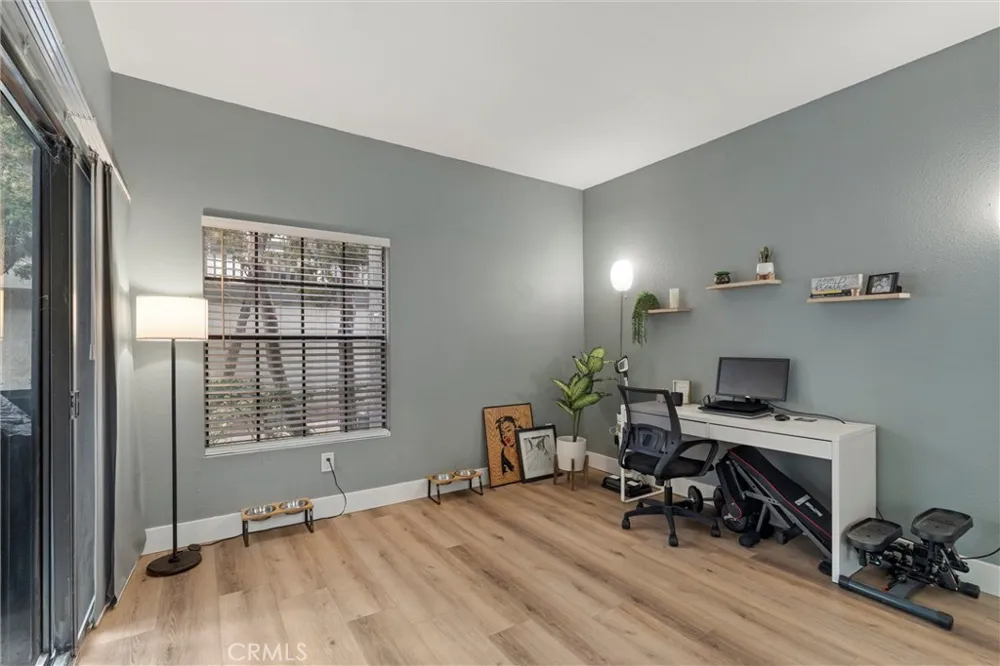 2504 W Macarthur Boulevard #I Santa Ana, CA 92704