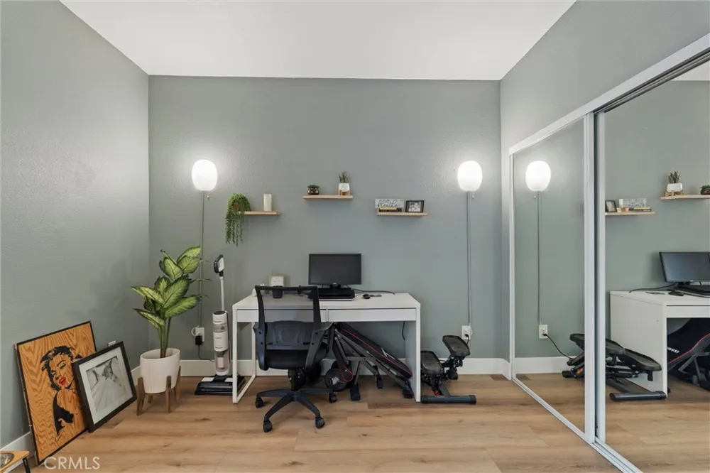 2504 W Macarthur Boulevard #I Santa Ana, CA 92704