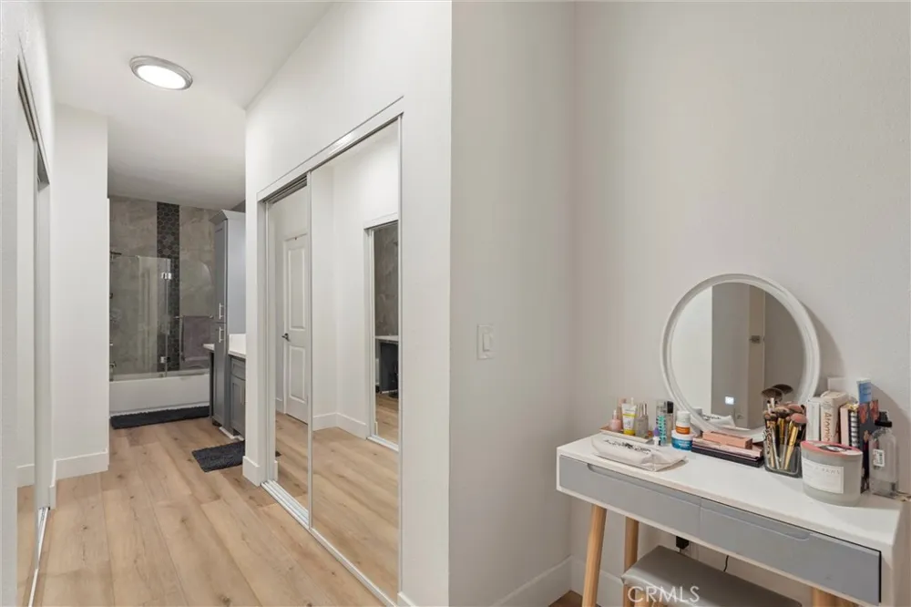 2504 W Macarthur Boulevard #I Santa Ana, CA 92704