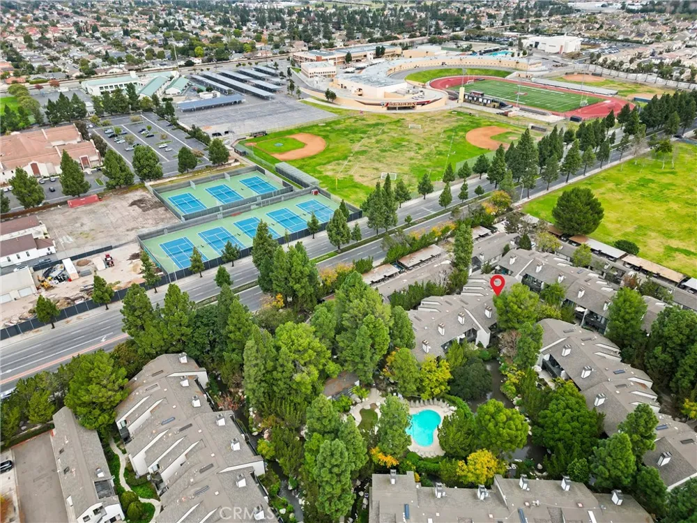 2504 W Macarthur Boulevard #I Santa Ana, CA 92704