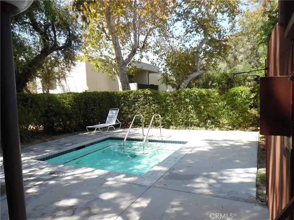 23515 Lyons Valencia, CA 91355