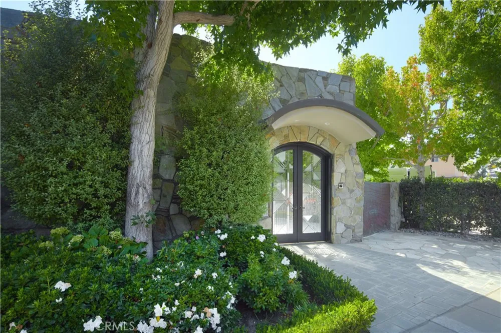 2027 Bayside Drive Corona del Mar, CA 92625
