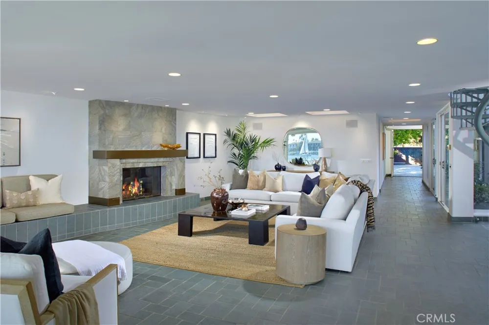 2027 Bayside Drive Corona del Mar, CA 92625