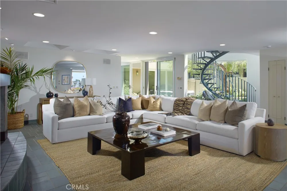 2027 Bayside Drive Corona del Mar, CA 92625
