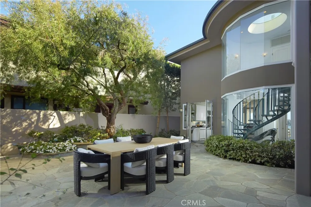 2027 Bayside Drive Corona del Mar, CA 92625