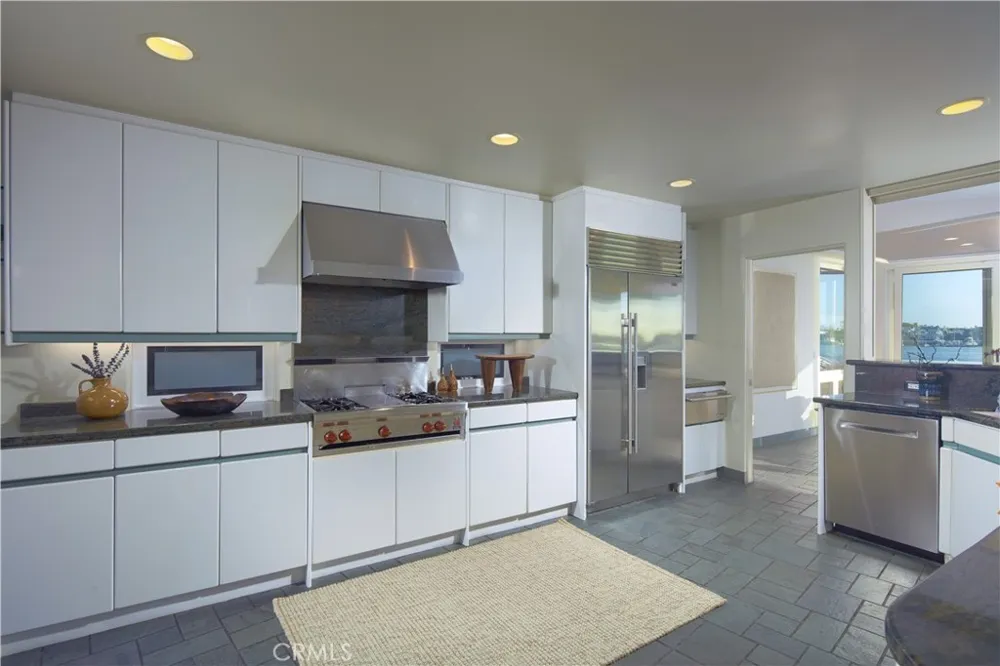 2027 Bayside Drive Corona del Mar, CA 92625