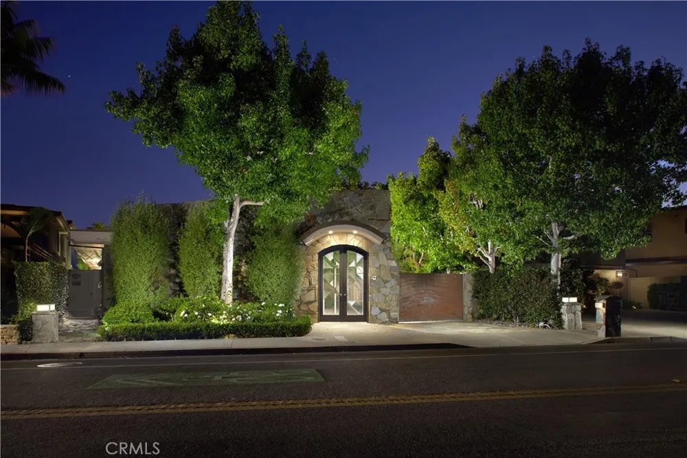 2027 Bayside Drive Corona del Mar, CA 92625