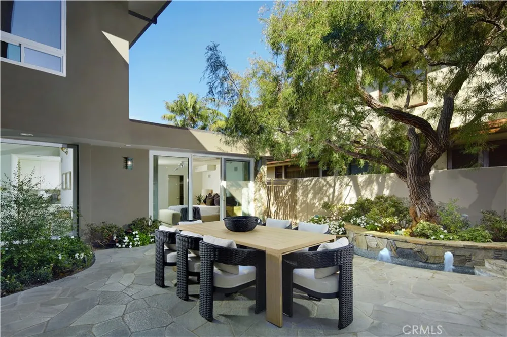 2027 Bayside Drive Corona del Mar, CA 92625