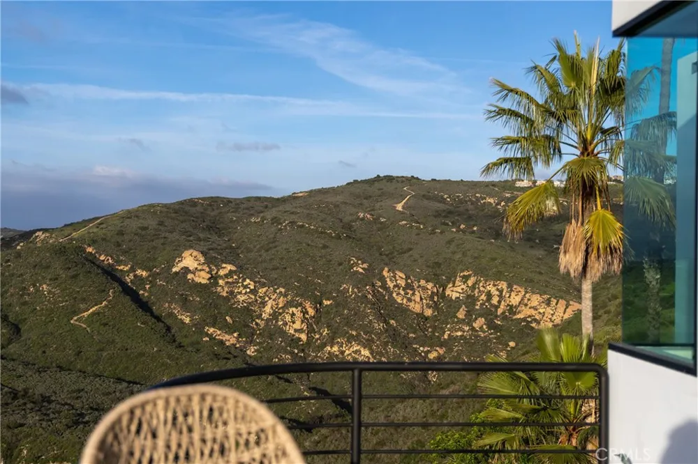 1425 Skyline Drive Laguna Beach, CA 92651