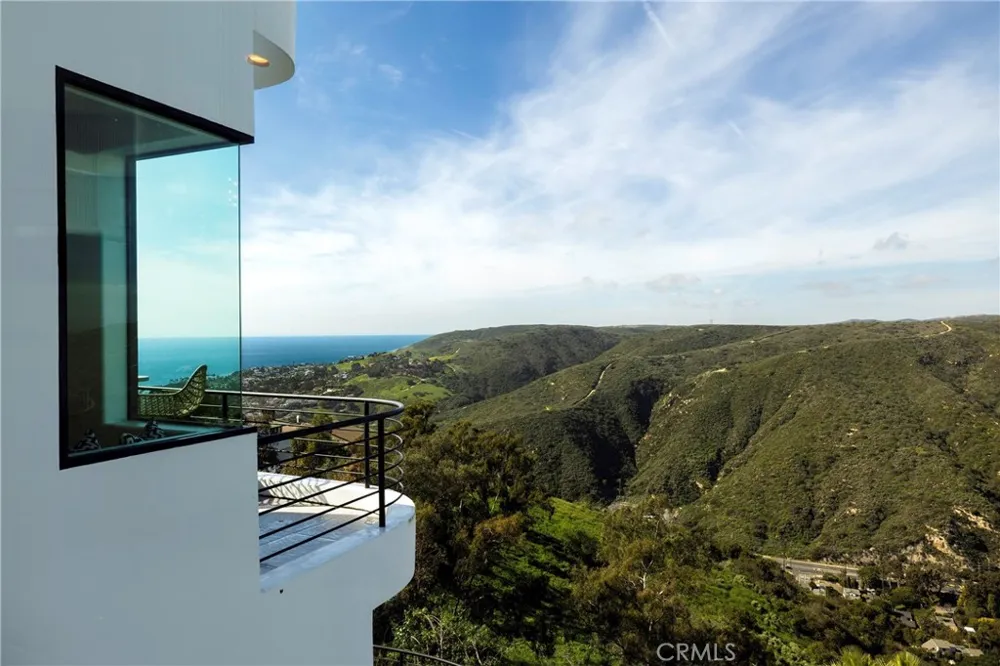 1425 Skyline Drive Laguna Beach, CA 92651