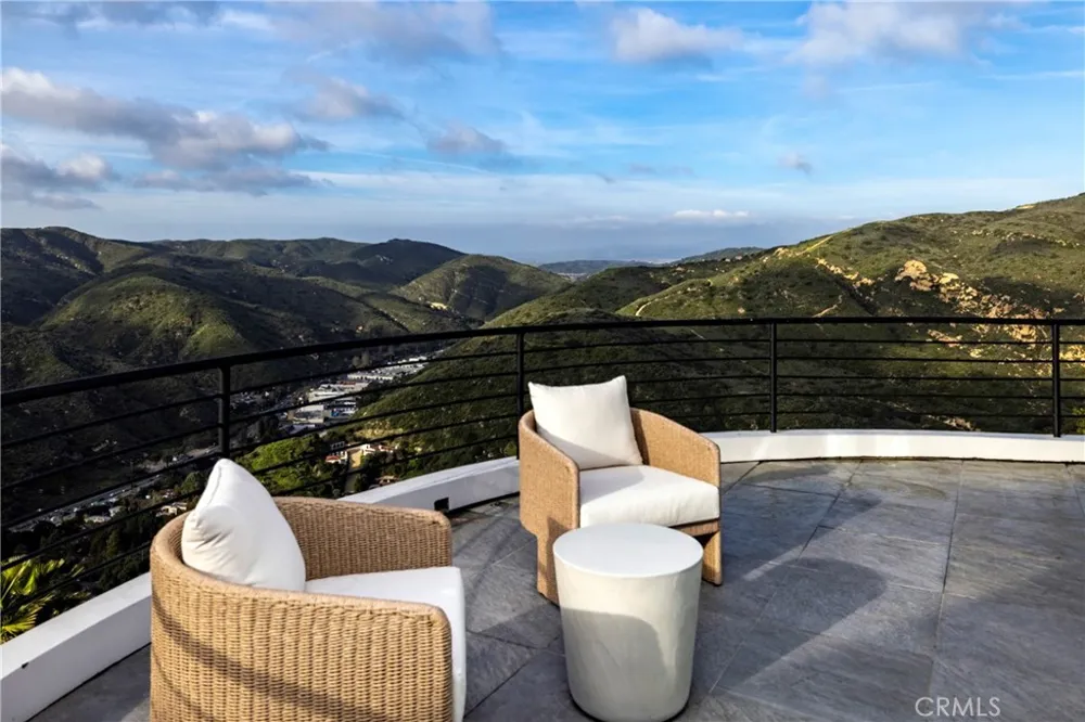 1425 Skyline Drive Laguna Beach, CA 92651