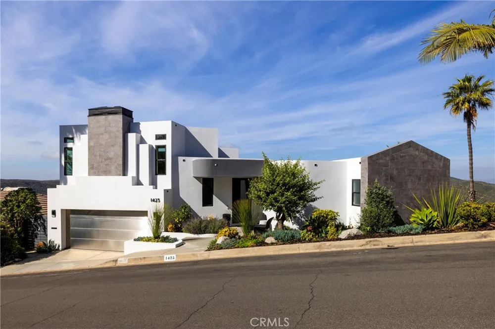 1425 Skyline Drive Laguna Beach, CA 92651