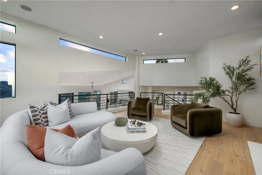1425 Skyline Drive Laguna Beach, CA 92651