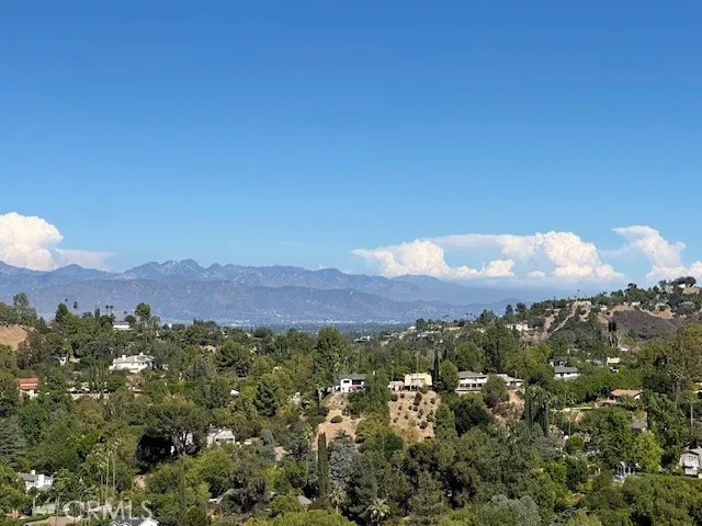 4631 Caritina Tarzana, CA 90356