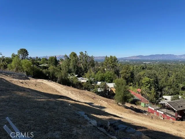 4631 Caritina Tarzana, CA 90356