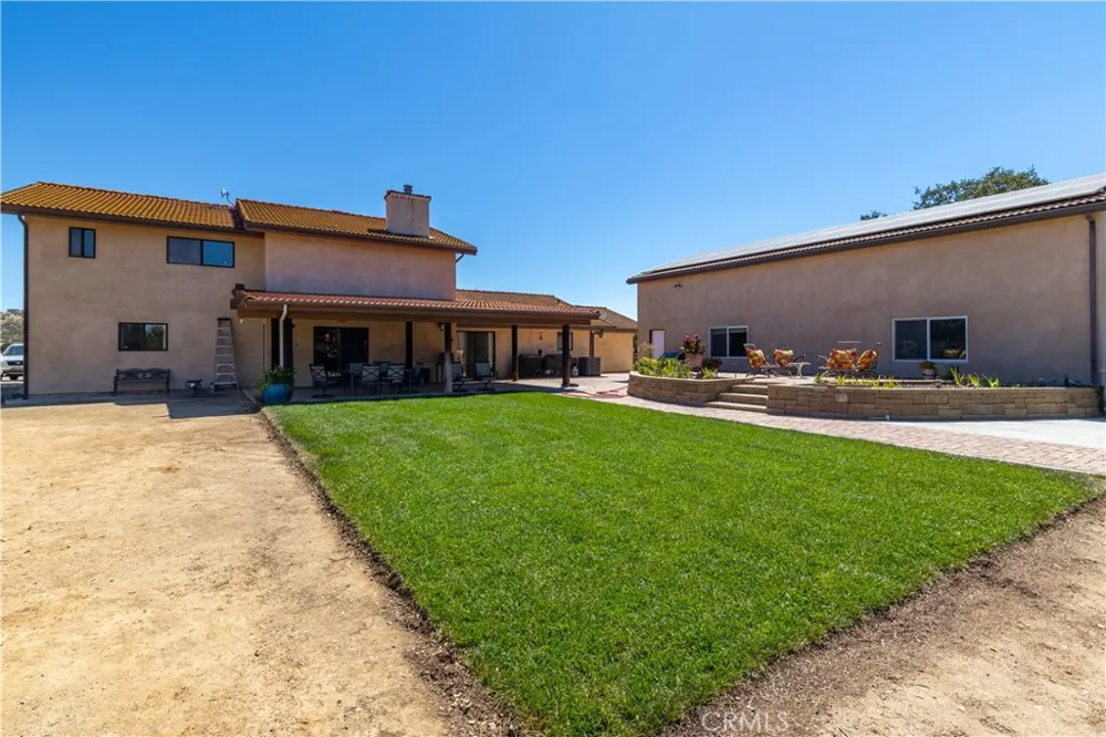 5750 Ground Squirrel Hollow Paso Robles, CA 93446