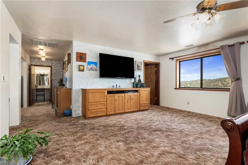5750 Ground Squirrel Hollow Paso Robles, CA 93446
