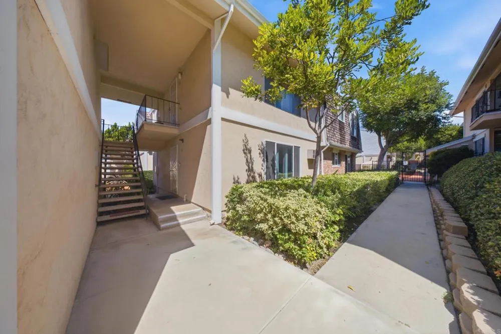 4800 Williamsburg Lane #140 La Mesa, CA 91942