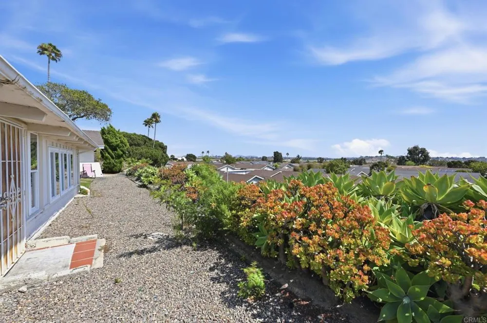 3685 Vista Campana #41 Oceanside, CA 92057
