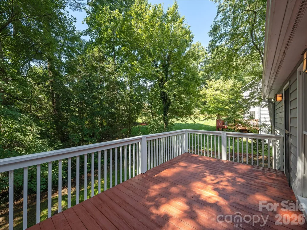 15 Glen Crest Drive Arden, NC 28704