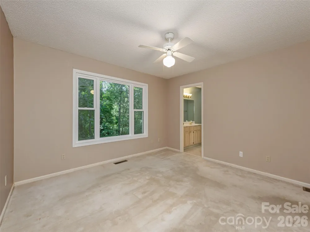 15 Glen Crest Drive Arden, NC 28704