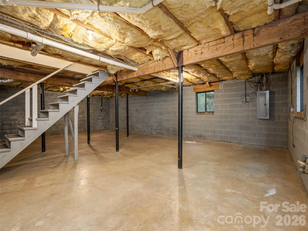 15 Glen Crest Drive Arden, NC 28704