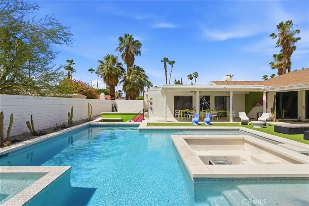 985 E El Cid Palm Springs, CA 92262