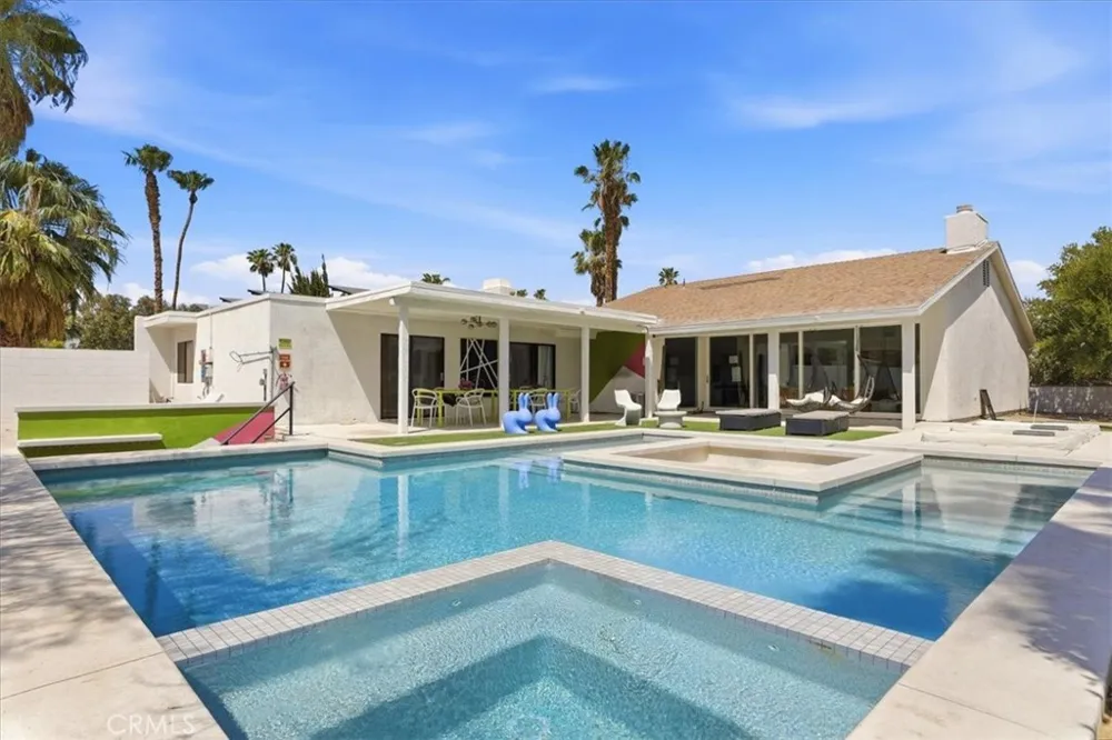 985 E El Cid Palm Springs, CA 92262