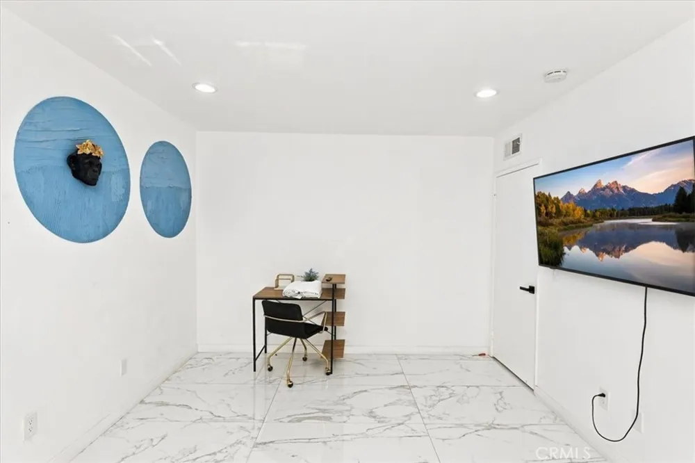 985 E El Cid Palm Springs, CA 92262