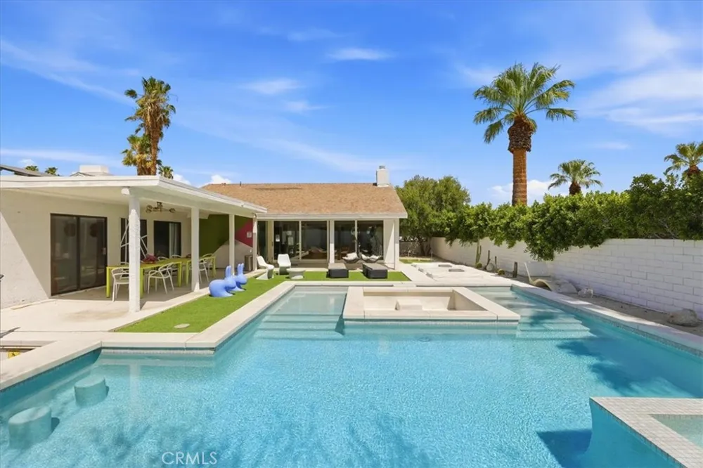985 E El Cid Palm Springs, CA 92262