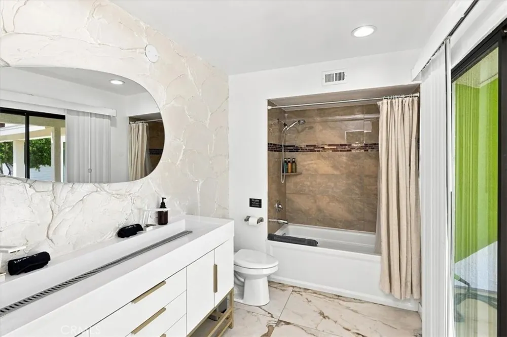 985 E El Cid Palm Springs, CA 92262