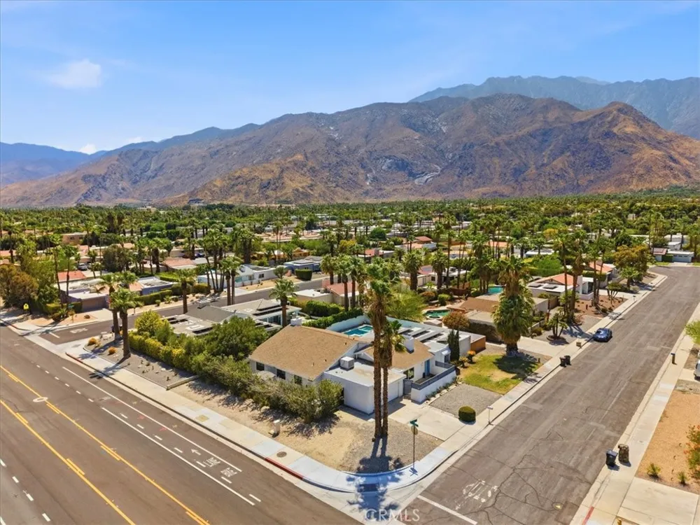 985 E El Cid Palm Springs, CA 92262
