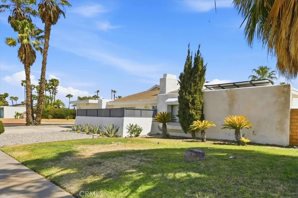 985 E El Cid Palm Springs, CA 92262