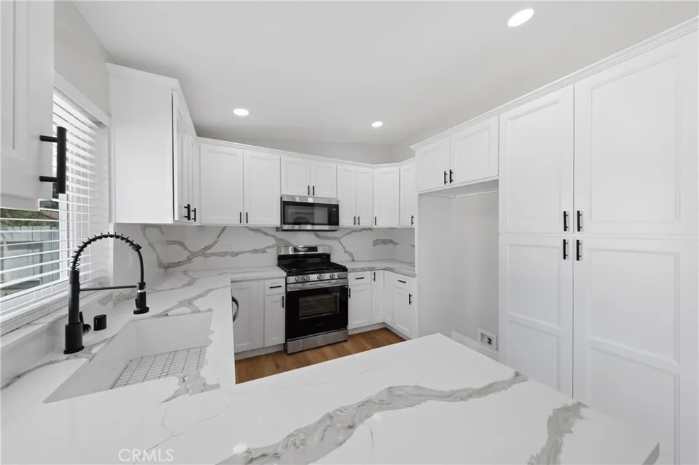 152 E Sage Avenue San Jacinto, CA 92582