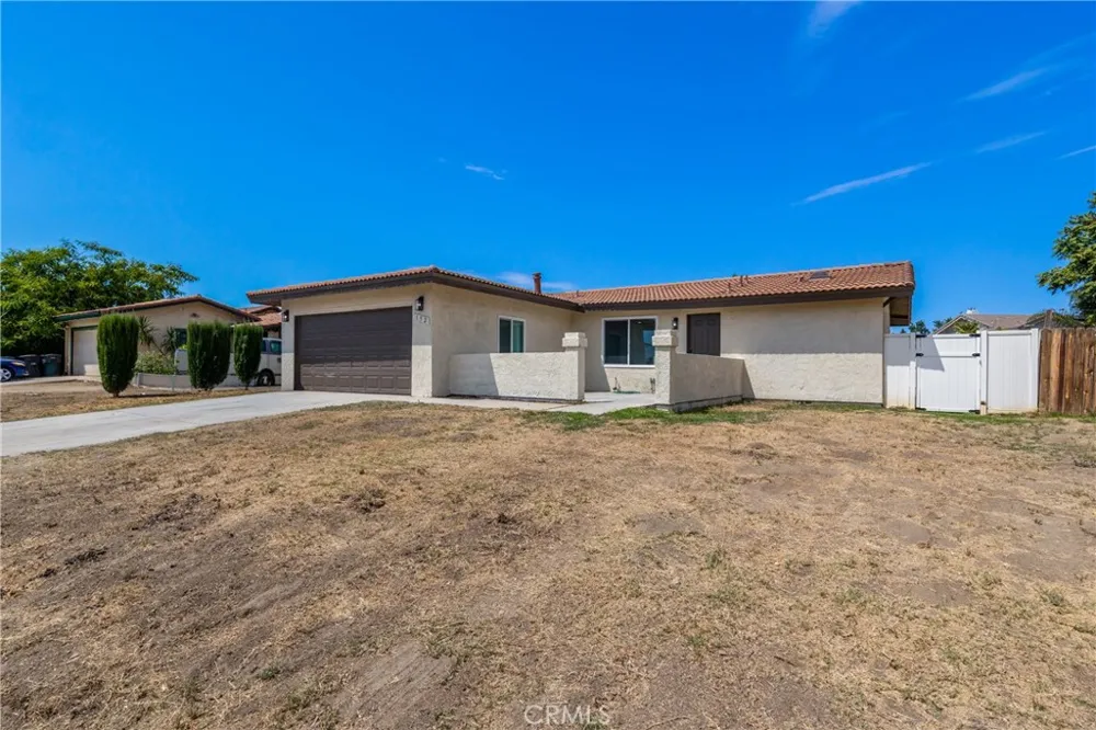 152 E Sage Avenue San Jacinto, CA 92582