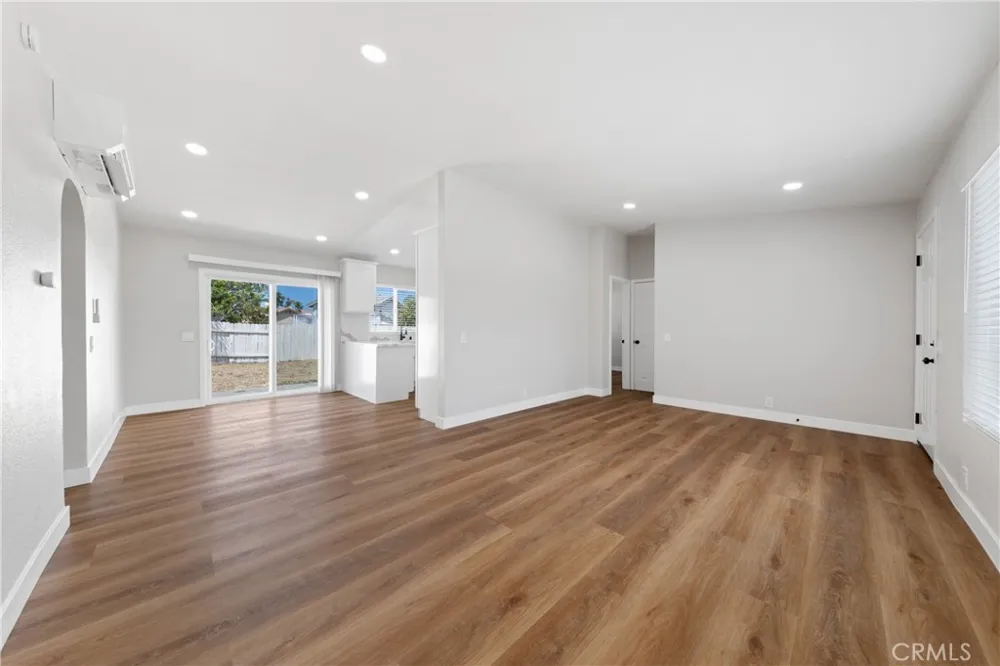 152 E Sage Avenue San Jacinto, CA 92582