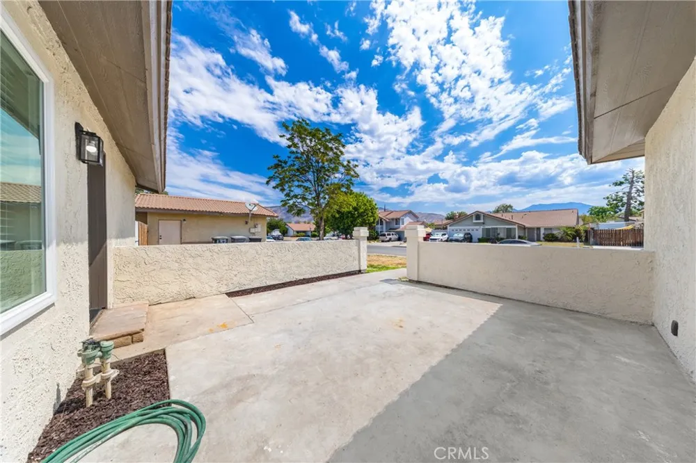 152 E Sage Avenue San Jacinto, CA 92582