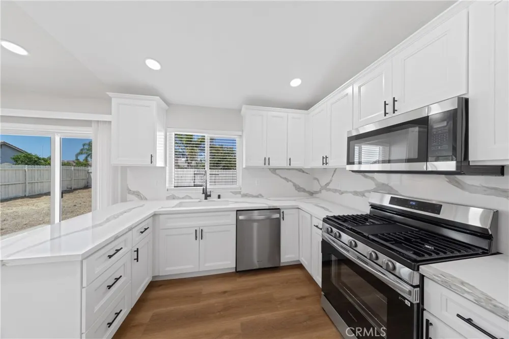 152 E Sage Avenue San Jacinto, CA 92582