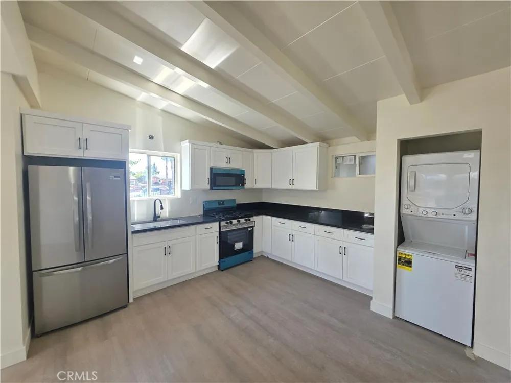 13030 Bradwell Sylmar, CA 91342