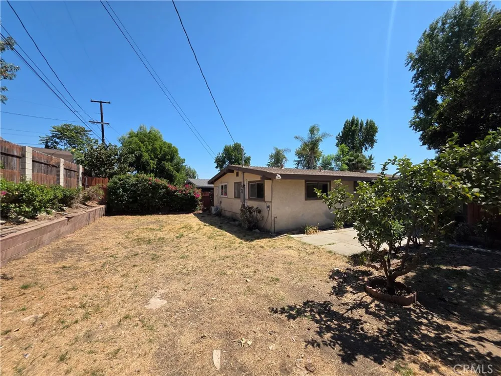 13030 Bradwell Sylmar, CA 91342