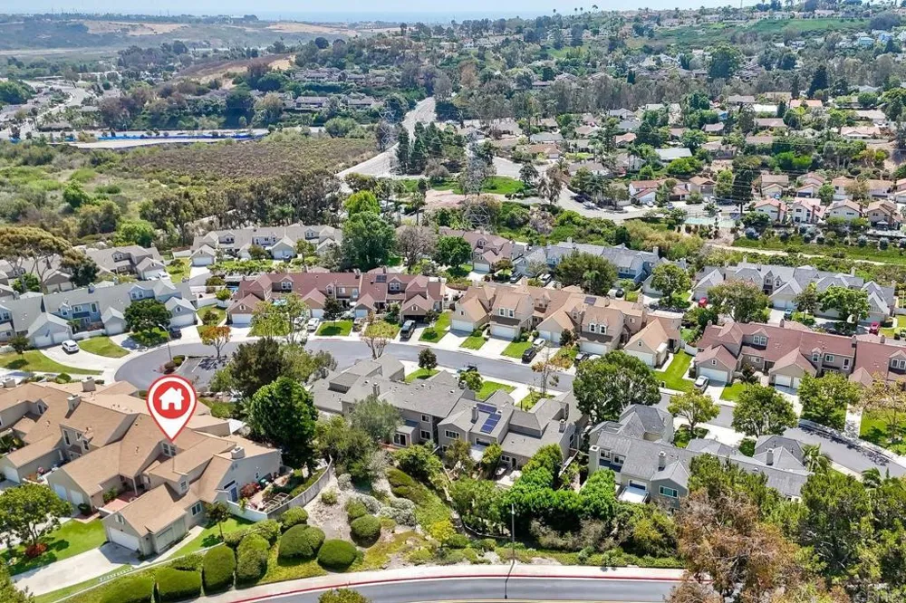 4545 Essex Court Carlsbad, CA 92010