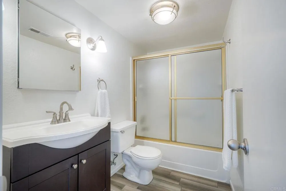 4545 Essex Court Carlsbad, CA 92010