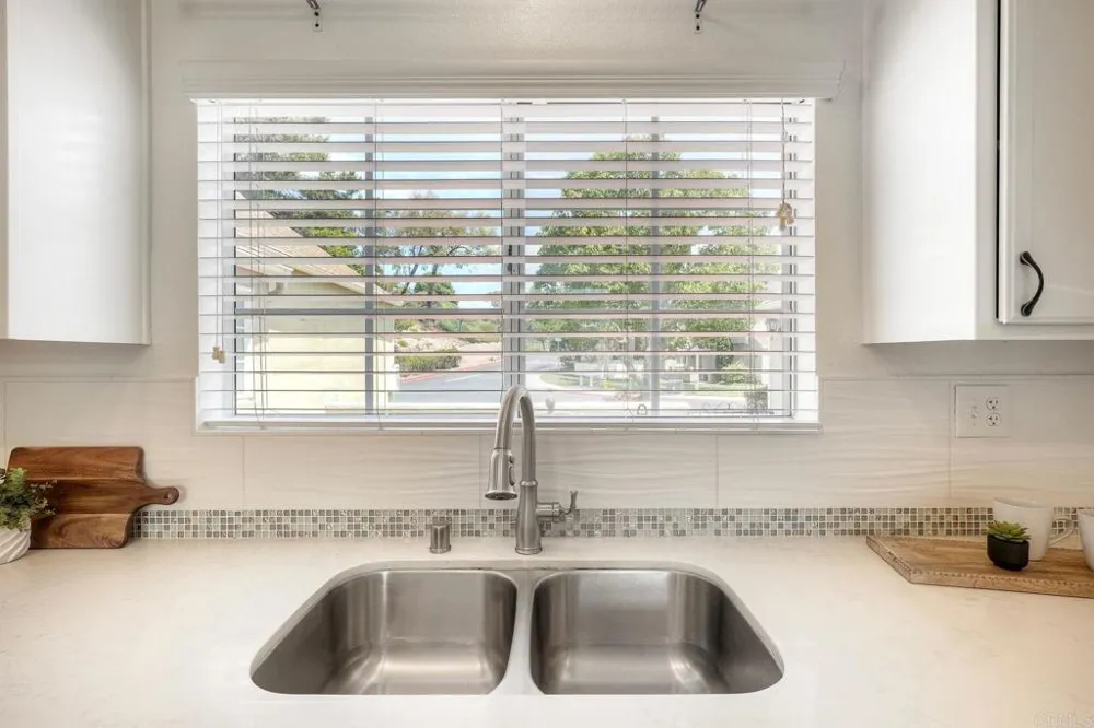 4545 Essex Court Carlsbad, CA 92010