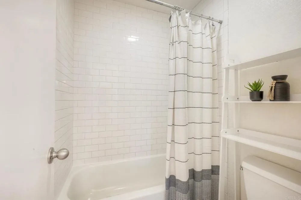 4545 Essex Court Carlsbad, CA 92010