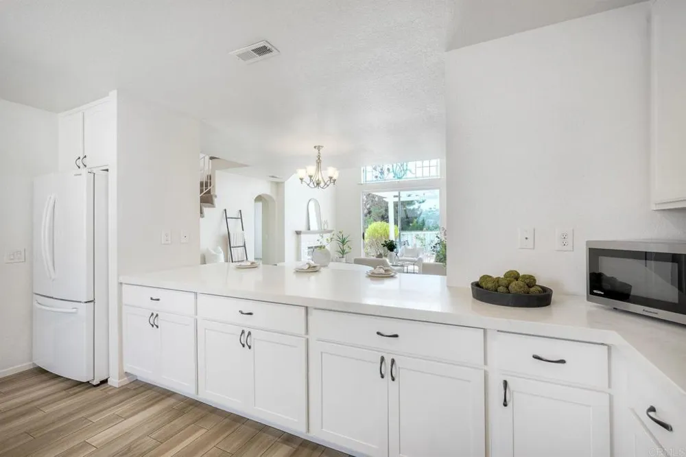 4545 Essex Court Carlsbad, CA 92010