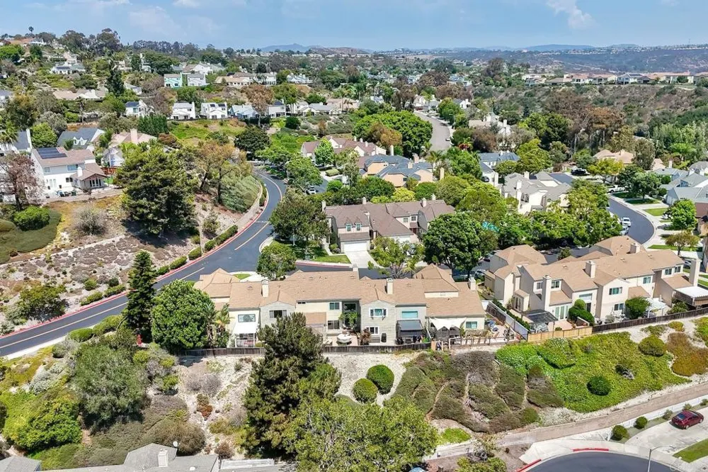 4545 Essex Court Carlsbad, CA 92010