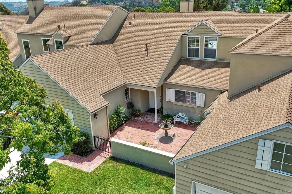 4545 Essex Court Carlsbad, CA 92010