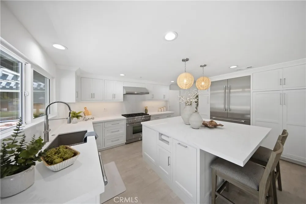 880 Avenida Acapulco San Clemente, CA 92672