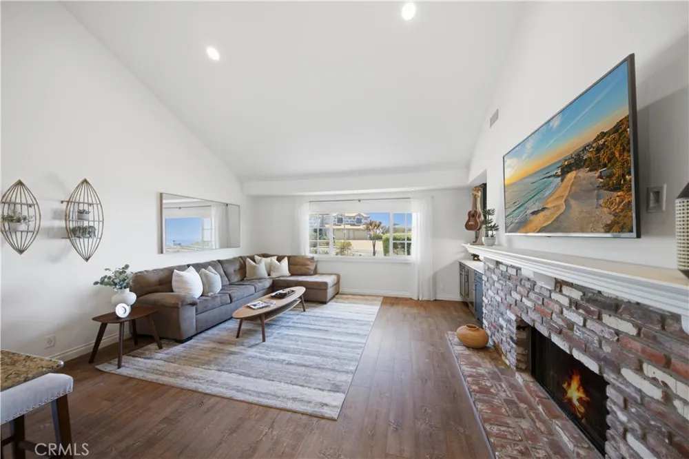 880 Avenida Acapulco San Clemente, CA 92672